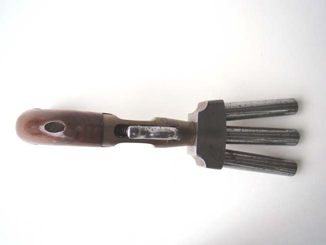 A Three Barreled 'DUCK FOOT' Percussion Pistol   — image 2